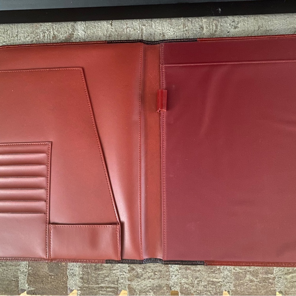 Buxton Leather Padfolio - Picture 4 of 4